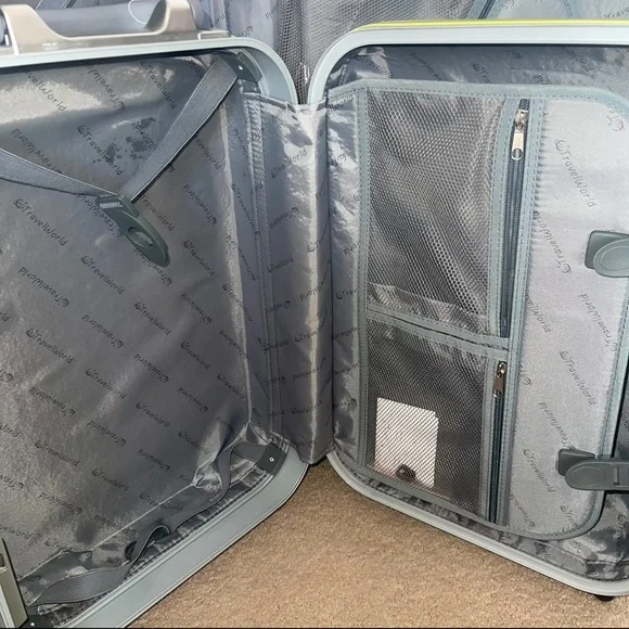 Neon yellow suitcases - Picture 8 of 14